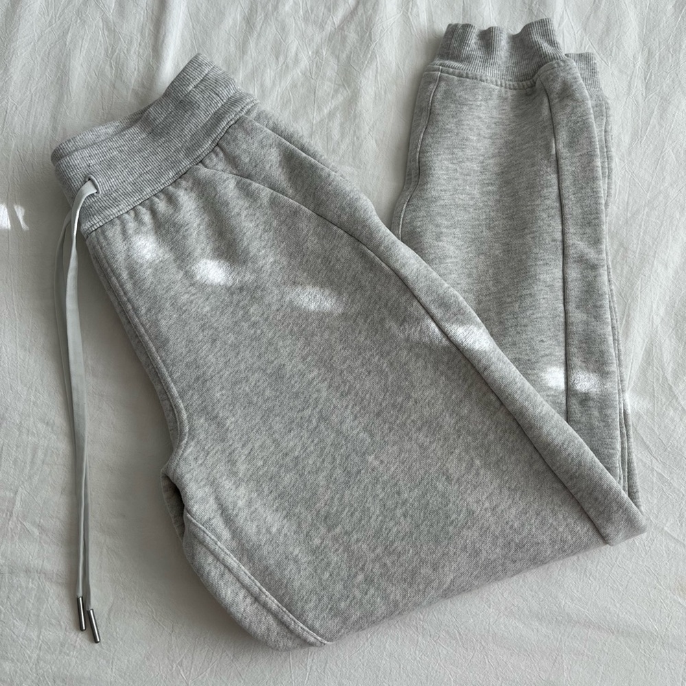 Lululemon joggers